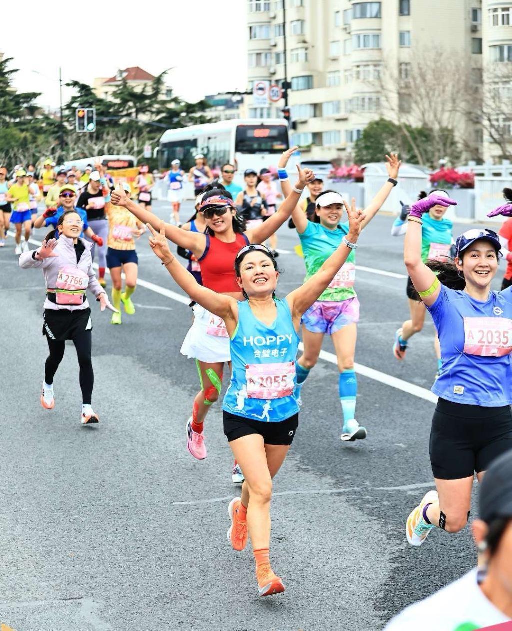 九游体育官网首页-特写 | 女子半马的跑道，可不只是美丽的风景线