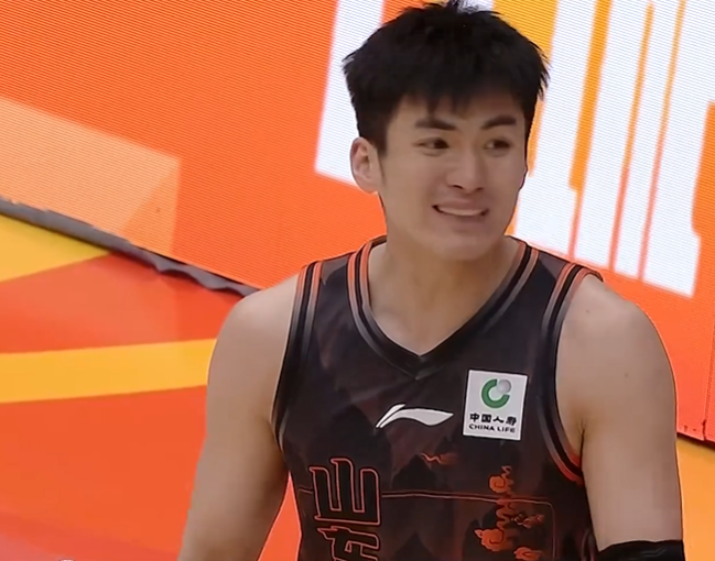 九游体育登录入口-CBA山东男篮逆转江苏,新外援首秀8分,珀赛尔37分陈林坚立功