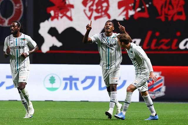 九游体育官网首页-Made In CSL①中超神锋初到日本被称姆博马再现