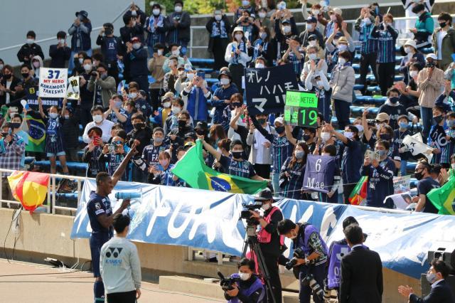 九游体育官网首页-Made In CSL①中超神锋初到日本被称姆博马再现